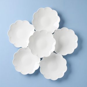Studio 1414 Scallop Dinner Plates. Set of 6